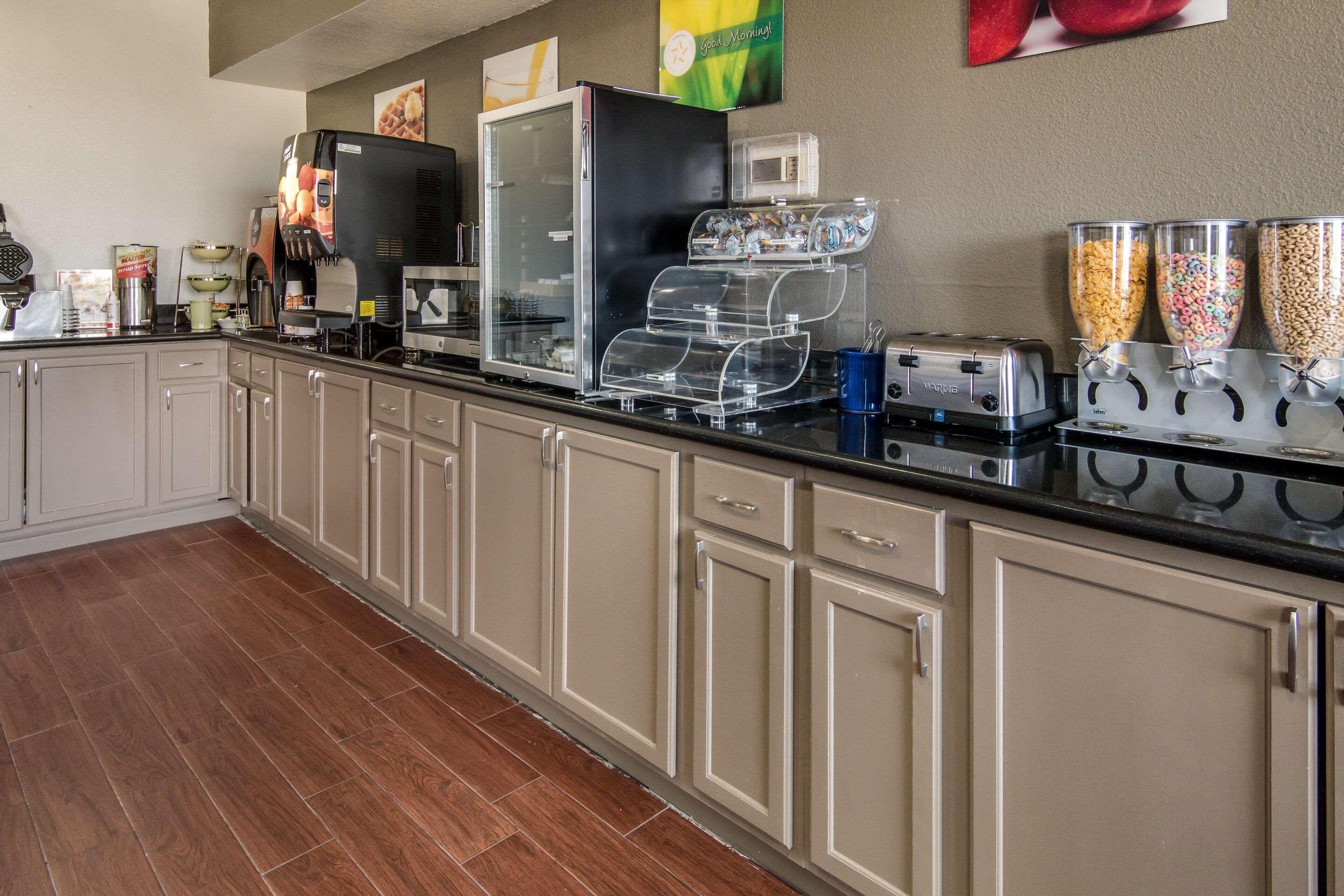 Quality Inn & Suites Fort Worth Ngoại thất bức ảnh