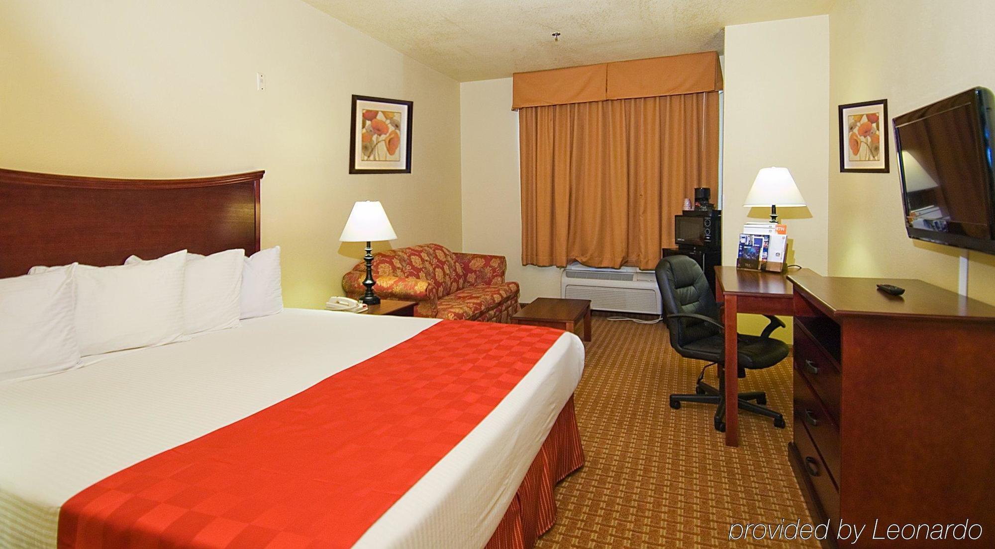 Quality Inn & Suites Fort Worth Ngoại thất bức ảnh