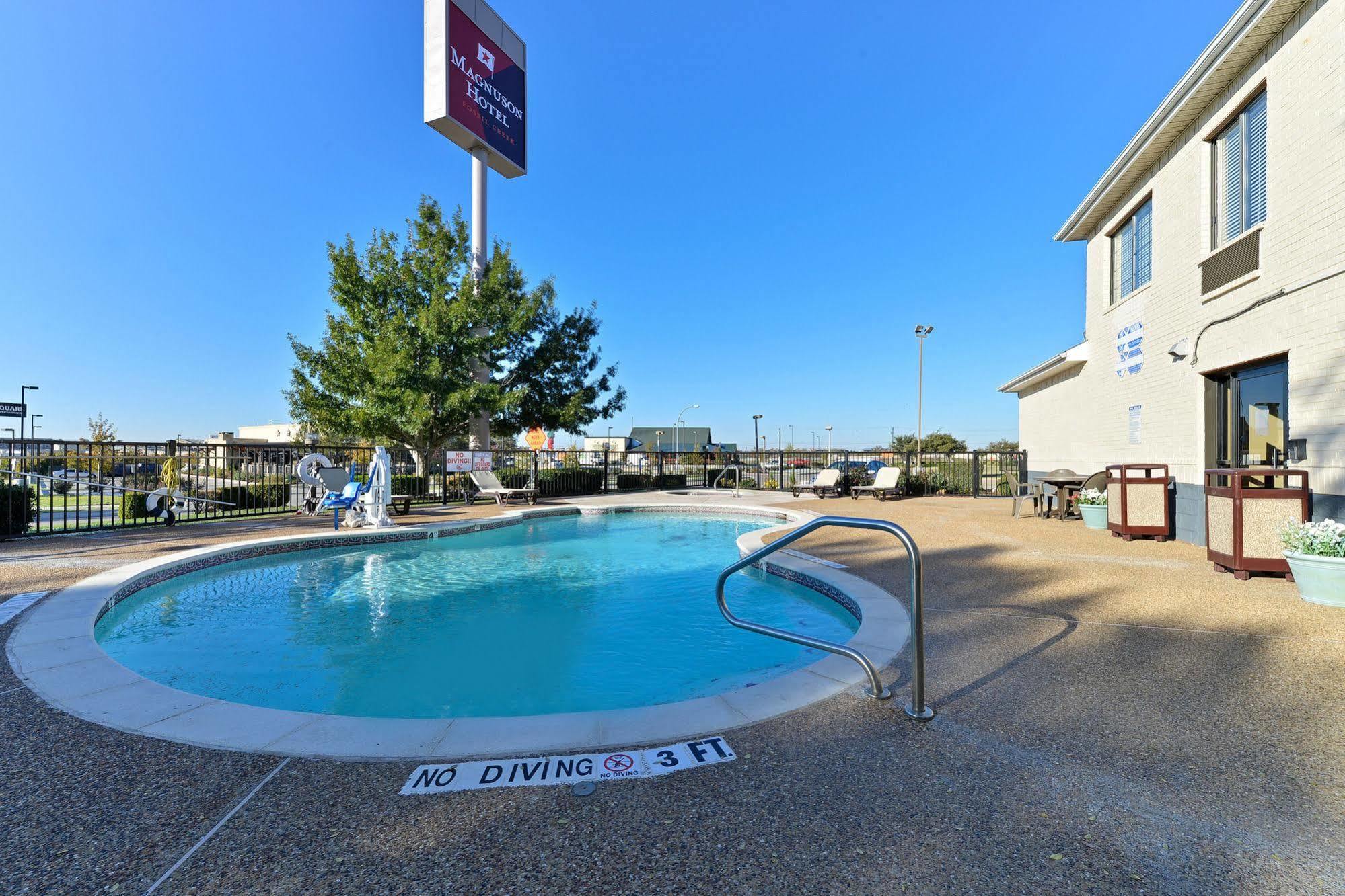Quality Inn & Suites Fort Worth Ngoại thất bức ảnh